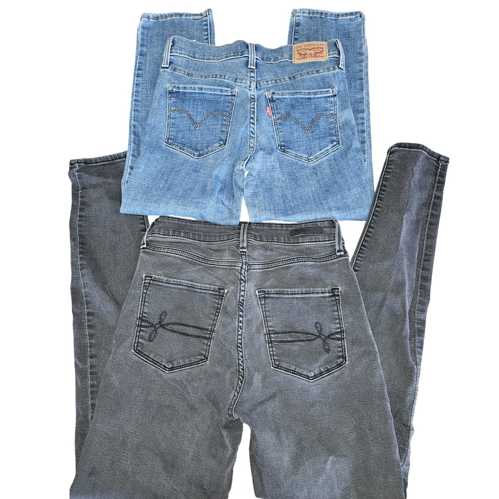 Womens Levis Jeans 2 Pair Black and‎ Blue Capri 25 and 2 26